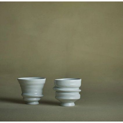 Life 2022 cup2dcl handshaped glazed 0D 0A porcelaine 500 CZK